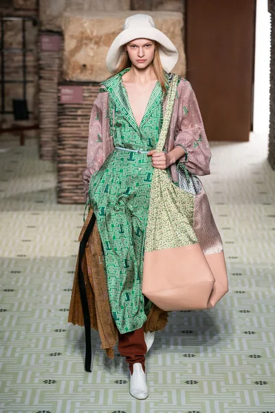 Look 46